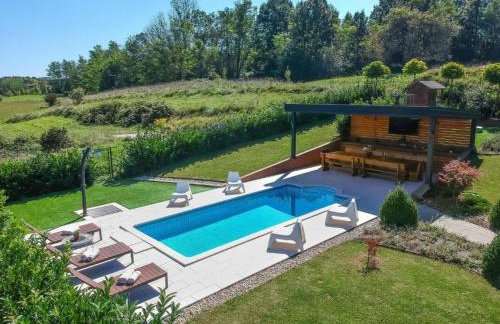 Mala kuća Mia - Foto 80