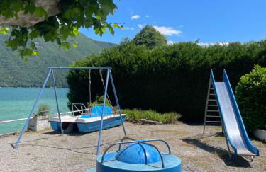 Rare 2 bedroom with private beach on Lake Annecy - Foto 27