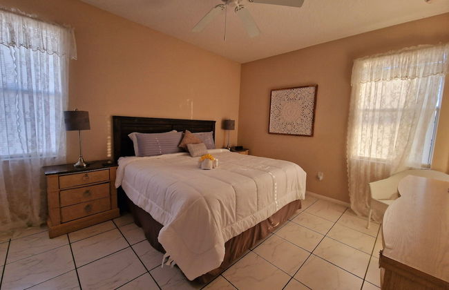 Beautiful 4 Bed Villa in Orlando Sleeping 10 - Foto 13