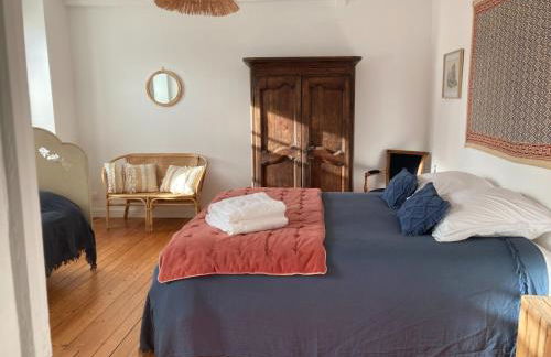 Grande maison - village de Noyers - 5 chambres - Foto 1