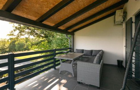 Nice Home In Draganic With House A Panoramic View - Foto 10