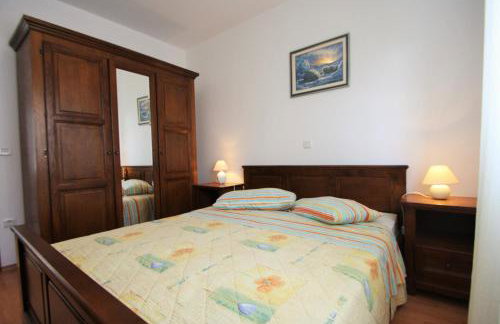 Apartment Bilic with balcony - Photo 16