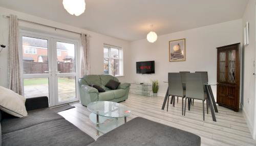 Clothier House - Stylish 3Bed Haven, WiFi & Driveway Parking - Foto 1