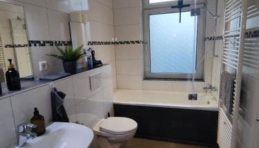 City Appartement Mönchengladbach - Foto 5, towels, Shower