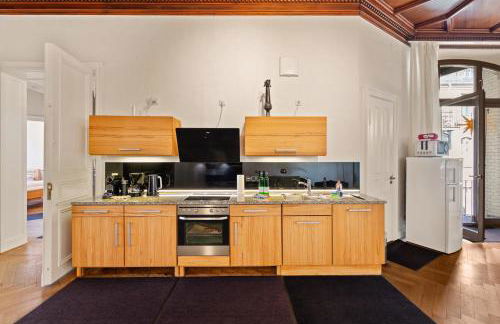 1,399 sq ft Historic Landmark, Checkpoint Charlie - Foto 22