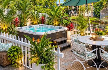 Luxury Waterfront Villa, With Private Hot Tub, Beachs, Aventura Mall Casinos, Restaruants - Foto 1