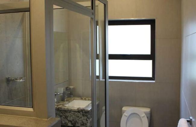 A Pristine B B Located in the Peaceful Suburb of Belvedere Harare - 2007 - Foto 13