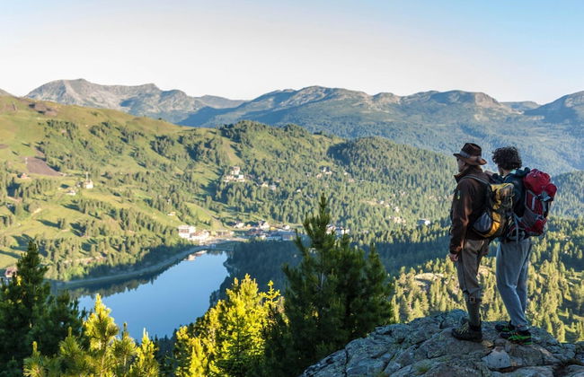 Lavish Chalet With Outdoor hot tub - Foto 60