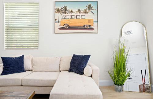 Recently Remodeled Mins from beach+Putting Green - Photo 12