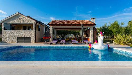 Villa Lorema-pet friendly on 5000 sqm garden,pool, jacuzzi, billiard&PS5 - Foto 2