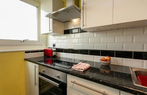 City Centre - Next to Hilton Hotel - Victoria Centre 2 Bedrooms Apartments - Close to Theatre Royal - in Victoria Centre Shopping Centre - 24 Hours Access - Parking Cars or Vans from Five Pounds a Day - Onsite Parking from Ten Pounds a Day - Foto 37