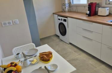 Beautiful apartment, beautiful view, quiet, 6min walk from metro1 and 20min from LOUVRE - Foto 2