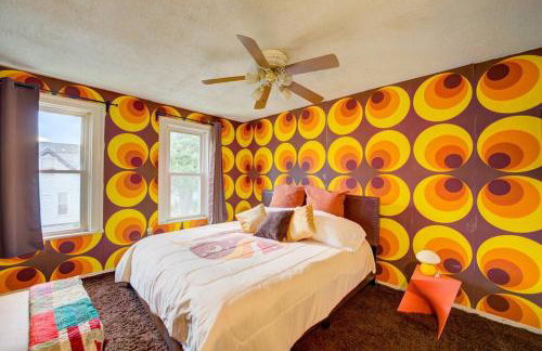 Retro 1970's Rollercoaster House 5 Mins from Cedar Point - Photo 22