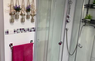 Gite des 2 arbres de la sagesse , agréable chalet avec spa privatif - Foto 6