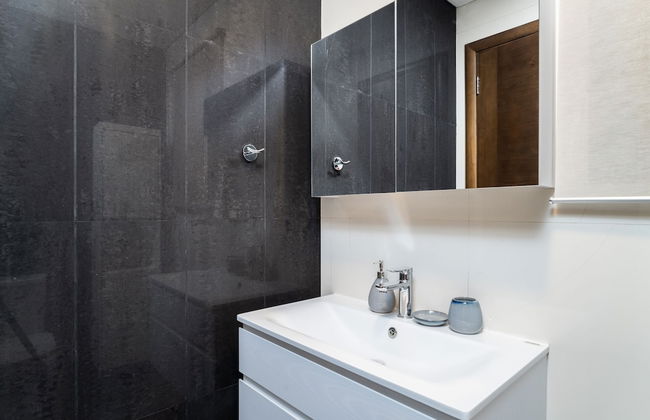 Nasma Holiday Homes - Al Hamra Village - Photo 37