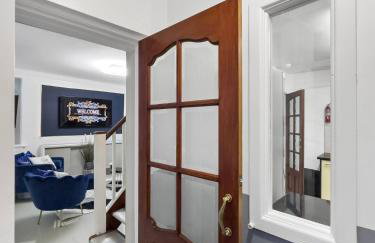 Dashing and Distinctive Dwelling w Rooftop Garden - Foto 36