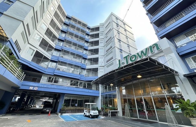 J - Town Serviced Apartments - Photo 1