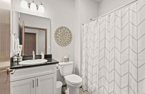 New 2 Bed 2 Bath Near Perry District and DT - Foto 15