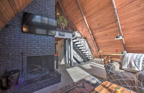 Cozy A-Frame Cabin with Pool Table 8 Mi to Mt Snow! - Photo 5