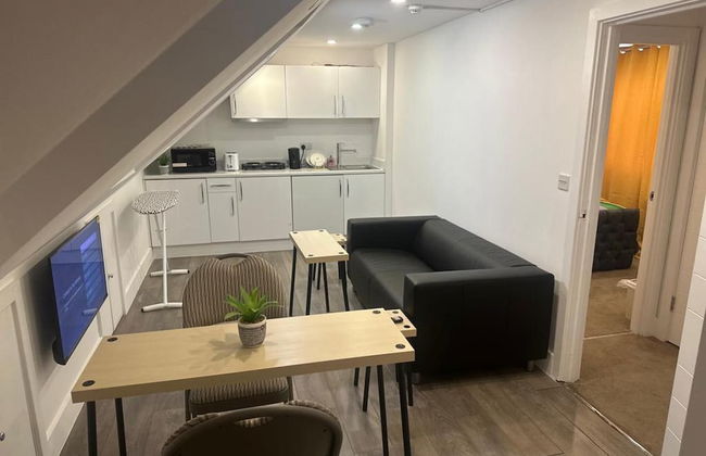 1 Bed Flat - Sleeps 2 - Pets - Garden - Parking - Foto 1