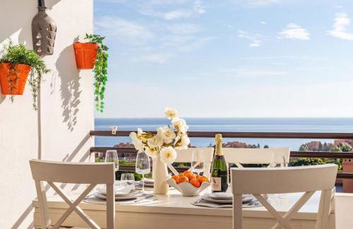 Coastal Escape & Sea Views by Domvia - Photo 1