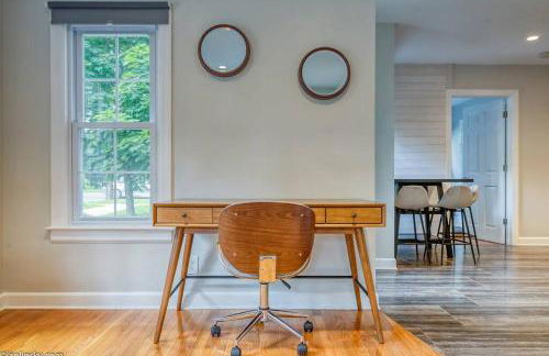 Spacious 4-Bedroom Near Downtown and UM Stadium - Foto 15