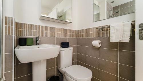 Modern 3-Bed Family Home Near Glasgow Airport - Foto 4, towels