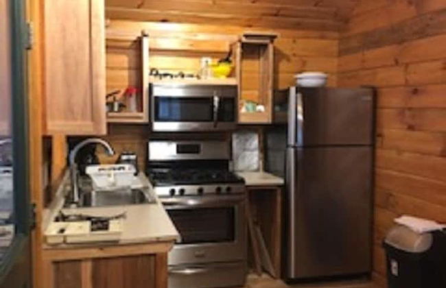 Riverbay Adventure Inn - Photo 12