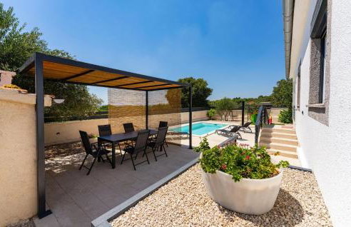 3 Bedroom Awesome Home In Rastevic - Foto 17