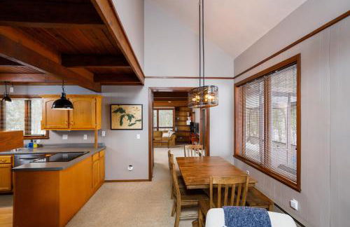 Owls Nest by Simple Life Rentals - Photo 16