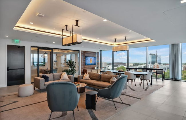 High-rise Apt Raleigh Free Parking Sunset View 2 - Foto 40