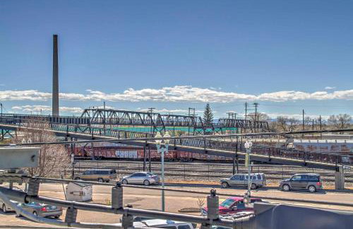 Vintage Downtown Laramie Apartment with Deck! - Foto 23