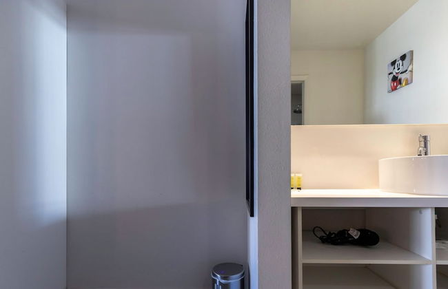 Entire Studio With Free Shuttle to Disney - Foto 19