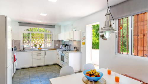 Villa Alegría - Option of Heated Pool - Sleeps 8 - Photo 3