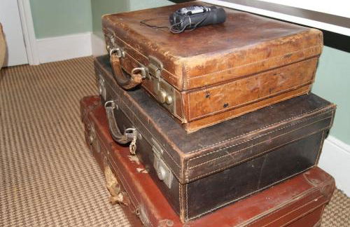 Top Floor at Cantref House - Photo 36