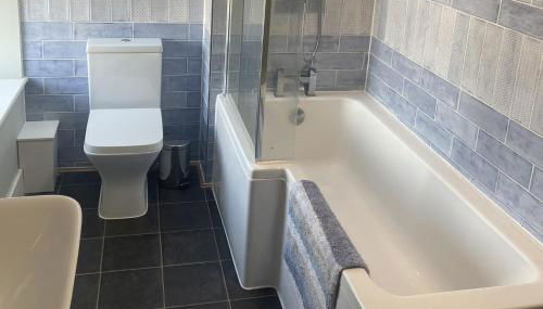 Cottage - Sleeps 4 - Pet Friendly - Parking - Foto 4