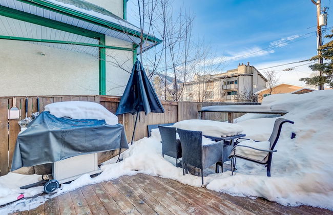 Banff Mtn Home - Real Rockies Experience - Photo 33