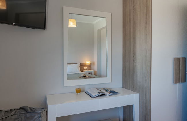 Villa Atyfia - With Private Pool - Photo 27