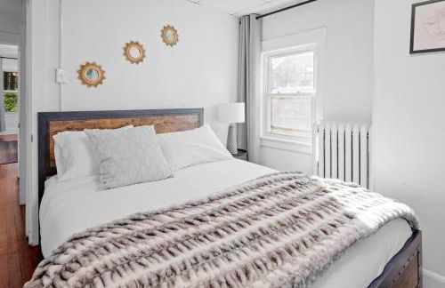 5BR 3BA Family Retreat 2 Blocks from Beach - Foto 8