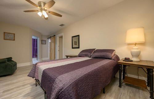 Promise Land Manor Historic home lake access, near parks and venues - Foto 38