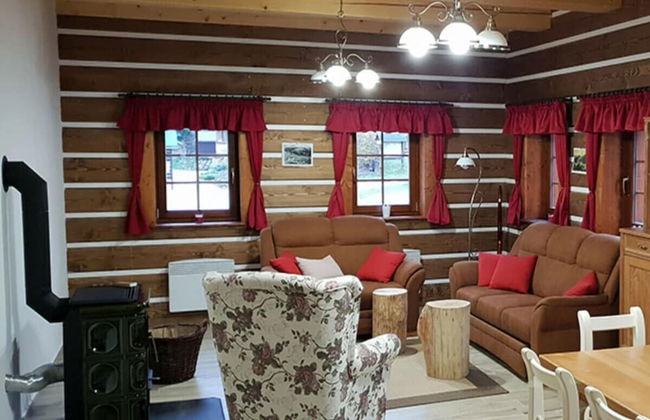 Inviting Villa With Warm Ambience - Photo 17