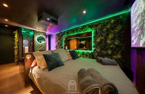 Jungle Love Room Balnéo/cinéma By HC - Foto 3
