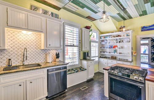 Walk to Beach! Group-Friendly Galveston Hideaway - Foto 14