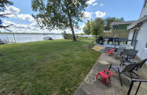 Lake and Lodge By KZOOBNB family - Foto 71