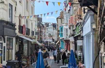 Period Suntrap Gem, Sea View 5 min to Sea and Station - Foto 10