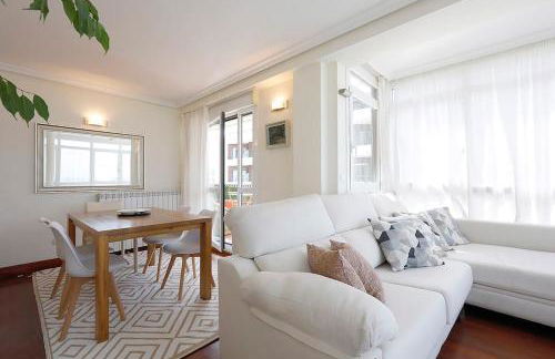 Playa, SPA, río y monte con Terraza y Parking - Foto 5