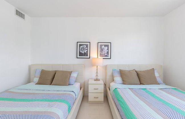 Ocean Reserve Luxury Condos Across from Sunny Isles Beach - Foto 33