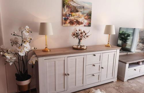 Apartment with Panoramic Lake View & Terrace in Pino, Lago Maggiore - Casa Roccia No 5 - Foto 11