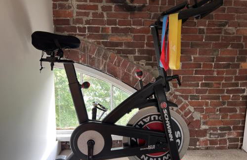 Local Landmark - Gorgeous Historic Home - Foto 39