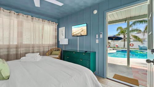 Walk to Beach, Heated Pool, Dog-Friendly, Firepit - Foto 4